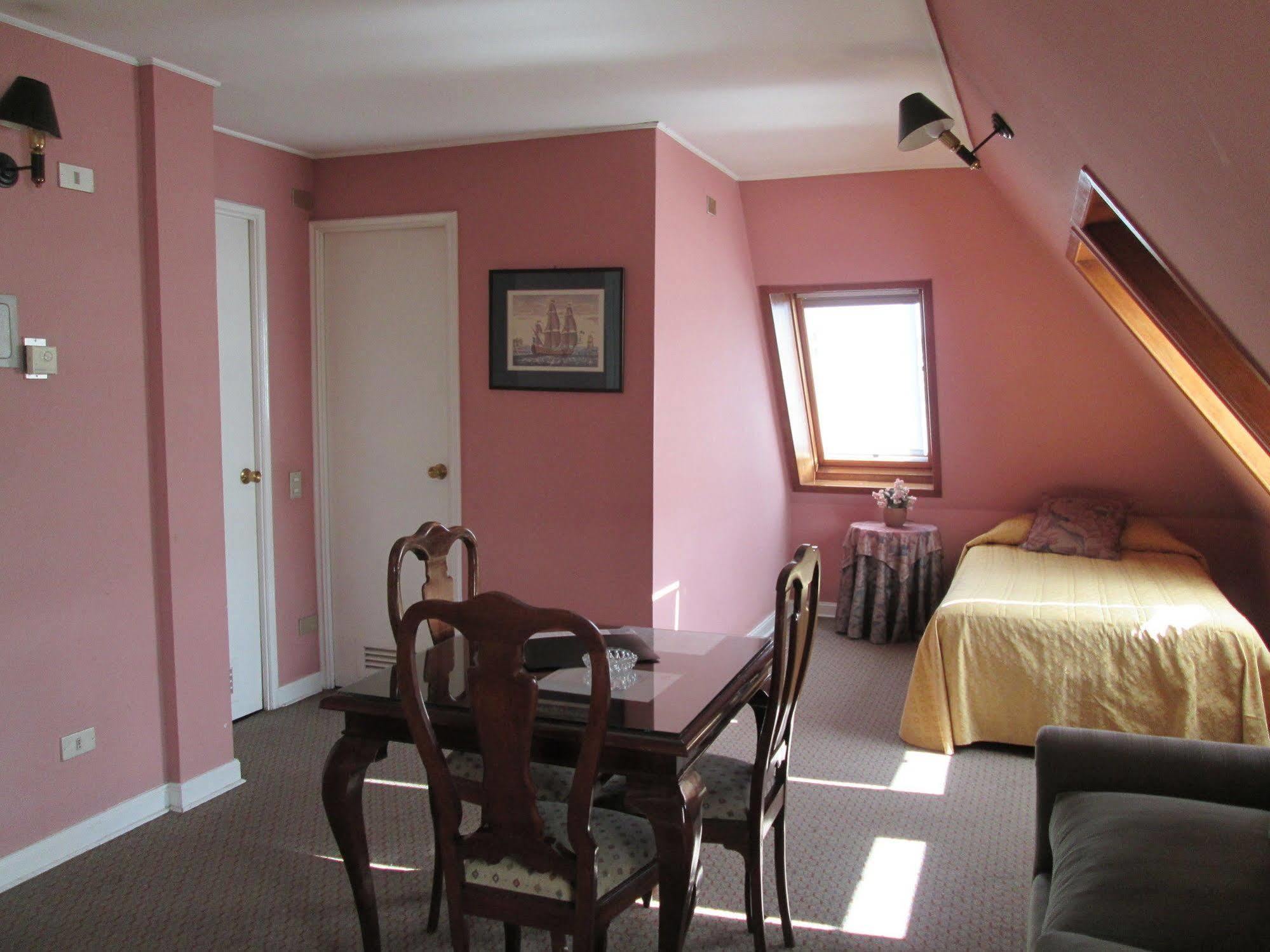 Hotel Apart Colon Puerto Montt Esterno foto